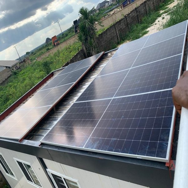 Installation of  8 units of 605W Mono-Crystalline solar Panels at a clients residence.